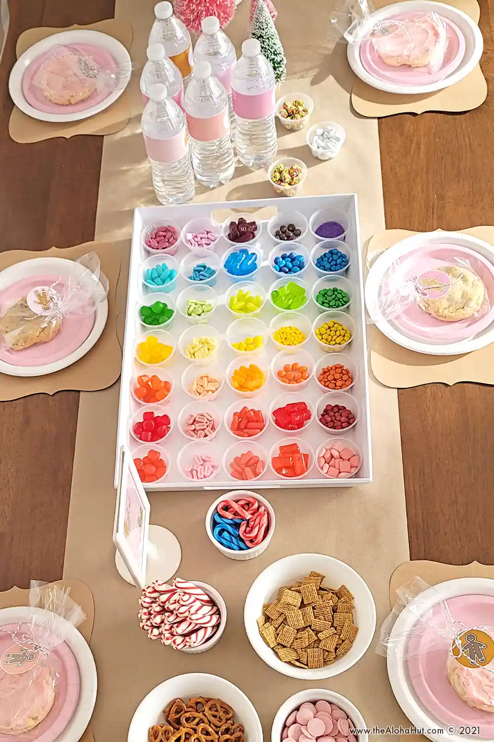 Gingerbread Christmas Party - How to Host - free printable decor - candy set up