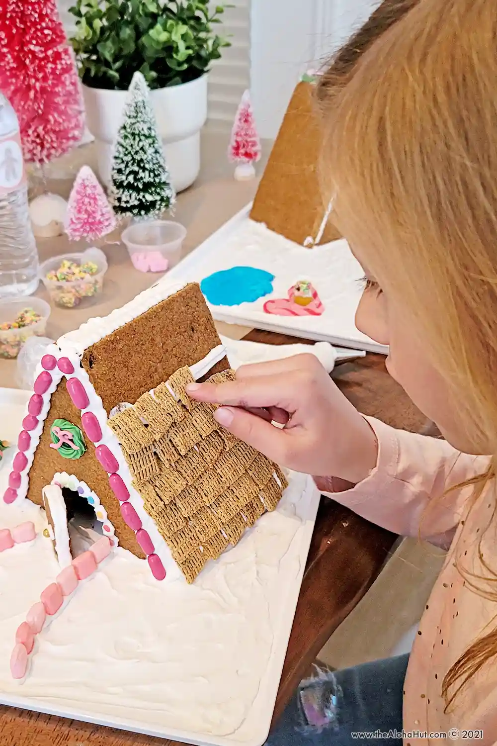 Gingerbread Christmas Party - How to Host - free printable decor - roof ideas