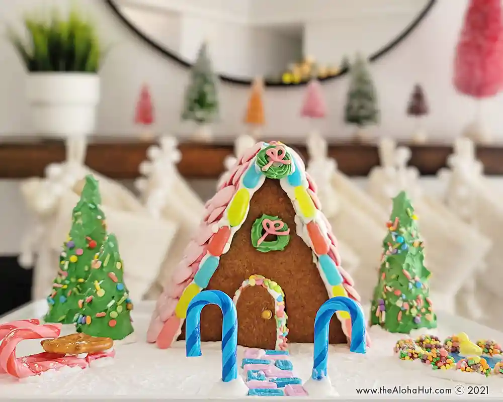 Gingerbread Christmas Party - How to Host - free printable decor