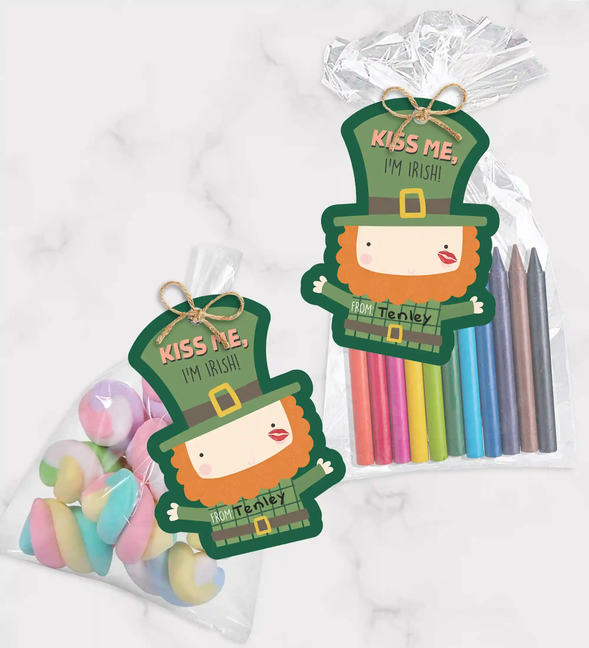 Printable St. Patrick's Day gift tag for a fun and easy gift for St. Patrick's Day. Gfit tag says: "Kiss me, I'm Irish!" Attach gift tag to a small bag of St. Patrick's Day treats like M&Ms, skittles, chocolate gold coins, Hershey's kisses or St. Patrick's Day toys and gifts like playdough, crayons, bubbles.