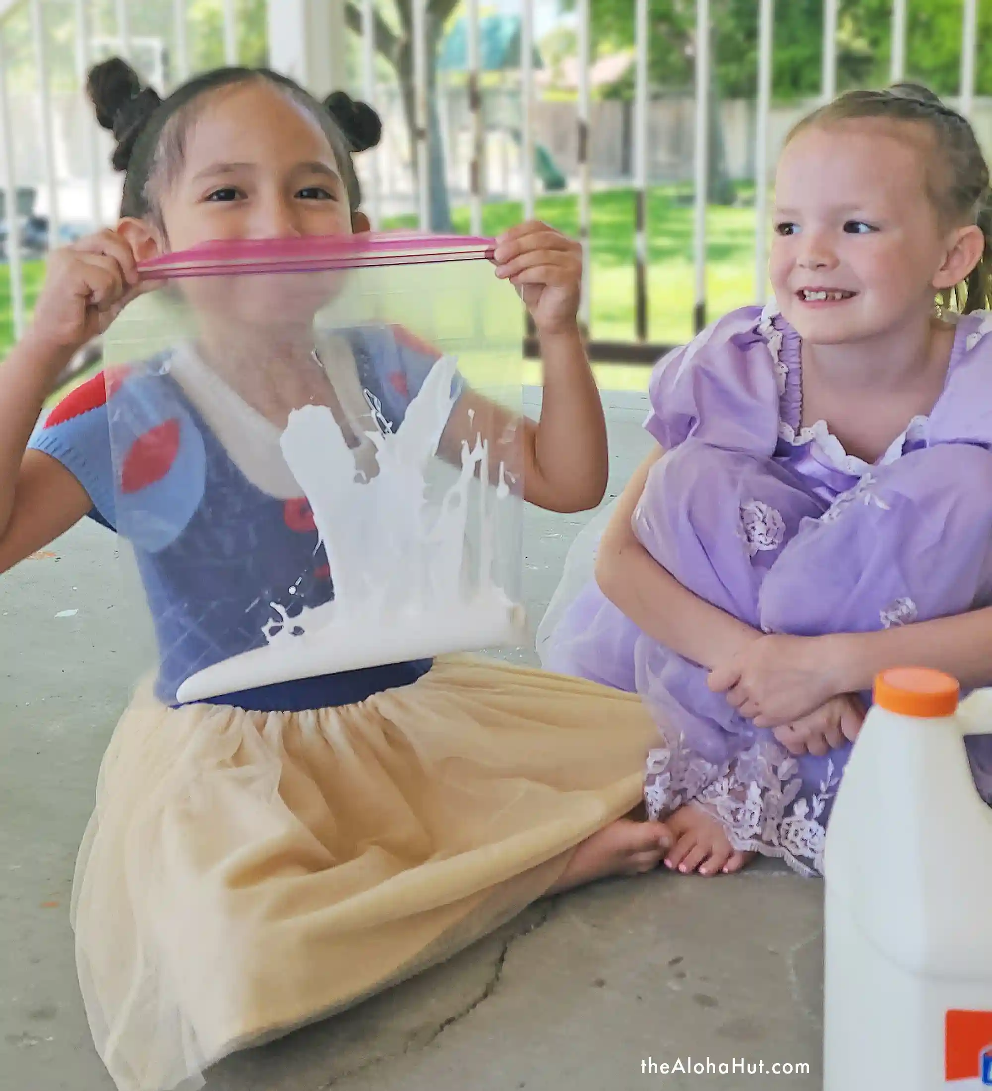 I Spy a Princess - Toddler Sensory Activity - Disney Princess Montessori - How to Make a Squishy Sensory Bag